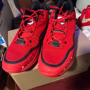 Mens Q4 Sports 495⁰ Lo Firey Red Low Top Basetball Shoes Sneakers Size 7